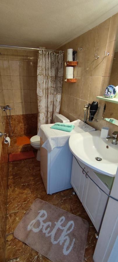 Sunflower Apartment Néa Péramos Екстериор снимка